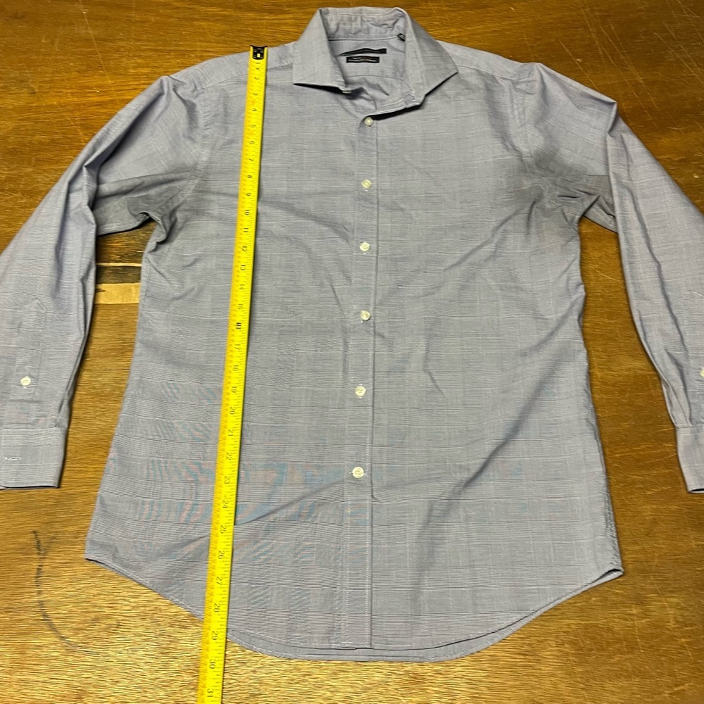 Tommy Hilfiger Men’s Button Down Shirt - Moderate Signs Of Use - Size 15.5 32/33